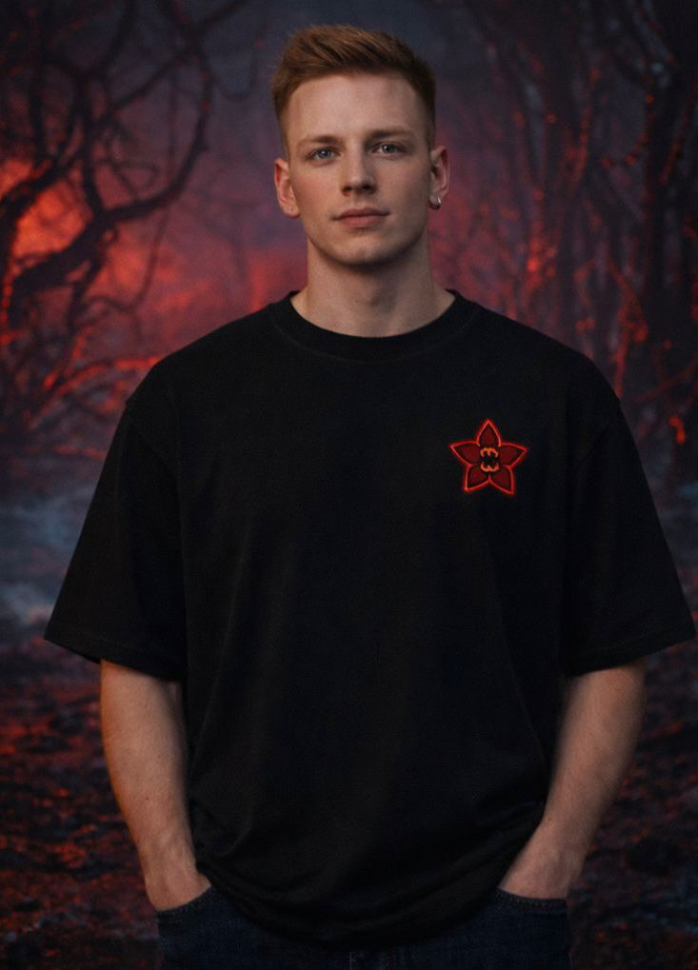 'Stranger Things' Men's Oversized T-shirt (S)